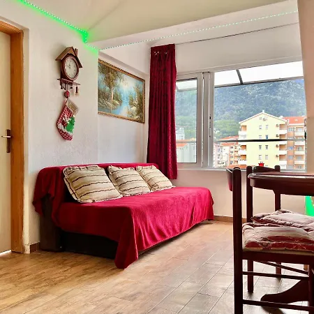 Apartment Mark בודווה